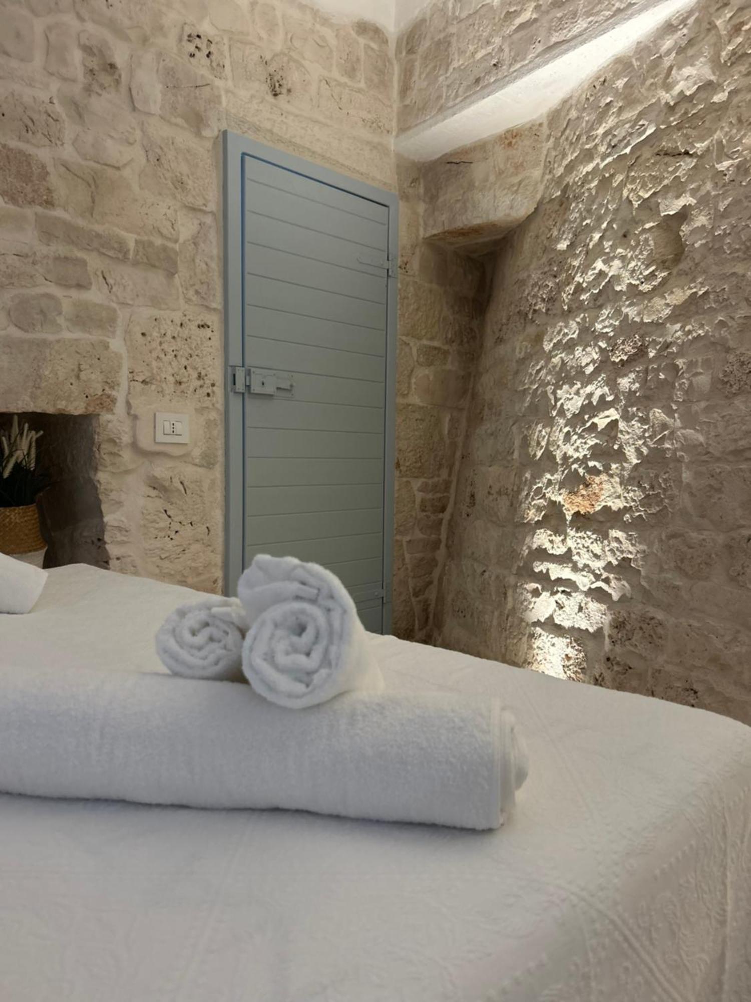 Trulli In Contrada - Monopoli Guest House Bagian luar foto
