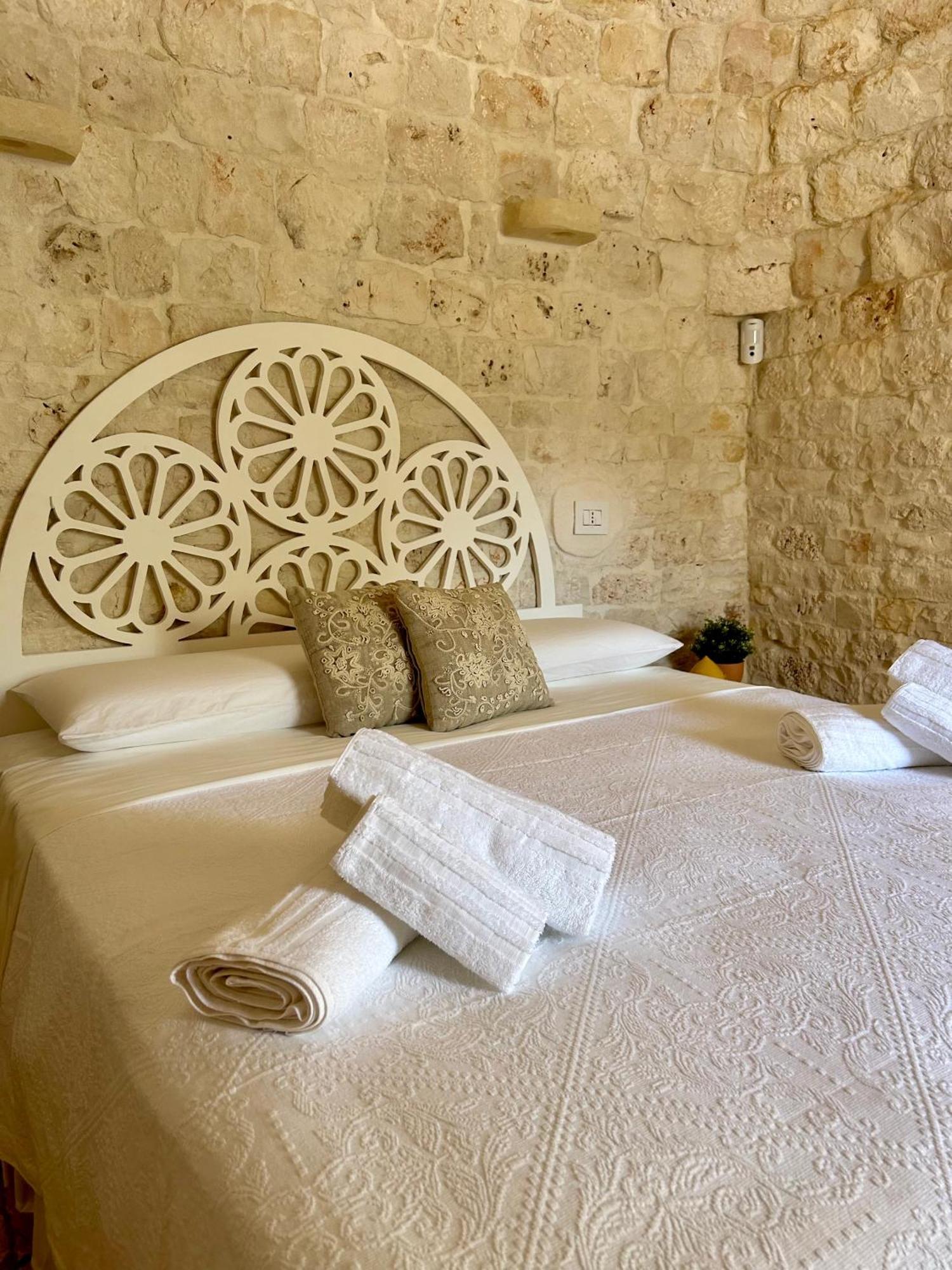 Trulli In Contrada - Monopoli Guest House Bagian luar foto